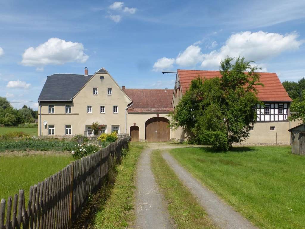 Immobilie in Nobitz - Denkmalgeschütztes historisches Bauerngehöft mit Scheune, Stallgebäude und ca. 1 ha Land in Nobitz - Bild 0