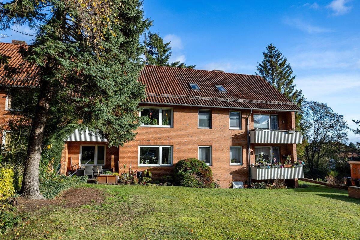 Immobilie in Lüneburg - Lüneburg | Attraktives und gepflegtes Mehrfamilienhaus mit 5 Wohneinheiten und weiterem Potential - Bild 1
