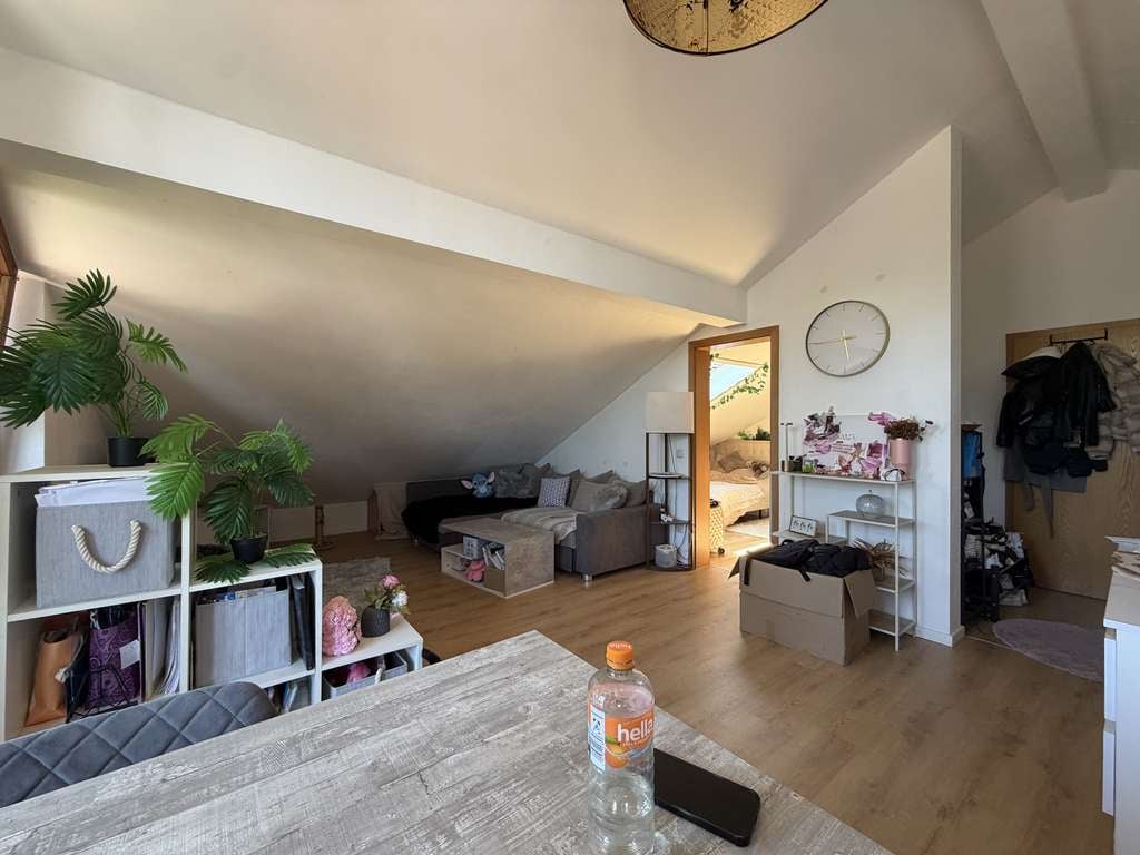 Immobilie in Bad Aibling - Lichtdurchflutetes Dachgeschoss mit Raumgefühl & Balkon - Bild 1