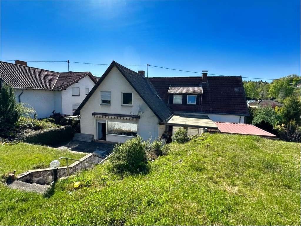 Immobilie in Spiesen-Elversberg - Familienfreundliches Haus mit viel Platz - Bild 1