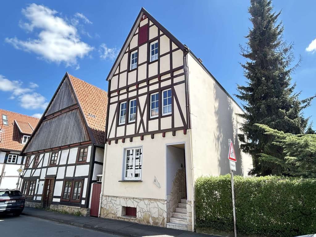 Immobilie in Warburg - Charmantes Fachwerkhaus in der Warburger Altstadt - Bild 1
