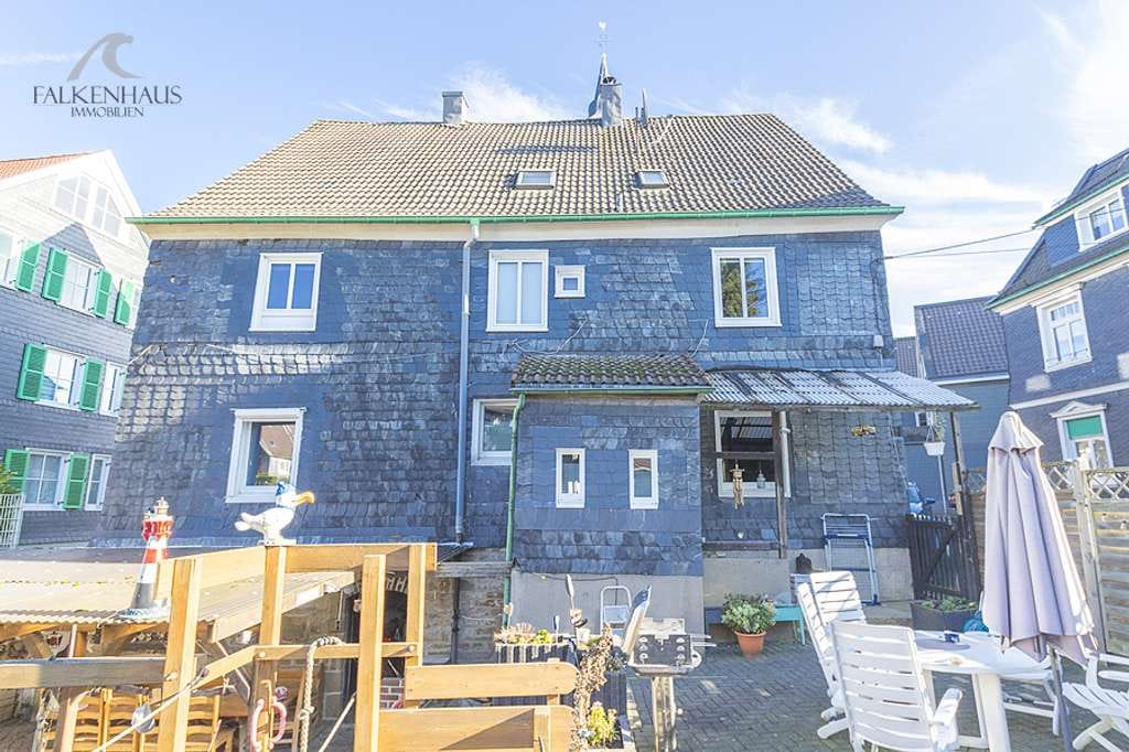 Immobilie in Remscheid - Wovon Großfamilien träumen 
Einfamilienhaus mit Garten, 2 Terrassen und mitten im Zentrum - Bild 3