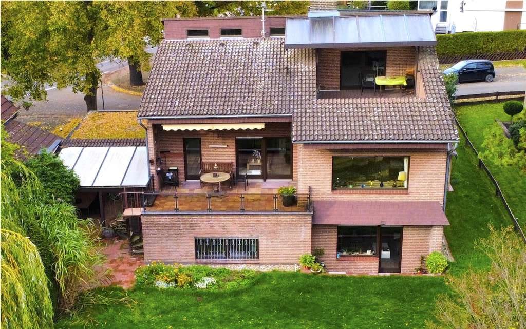 Immobilie in Seelze - Zuhause am Wiesenrand mit Einliegerwohnung  - Bild 1