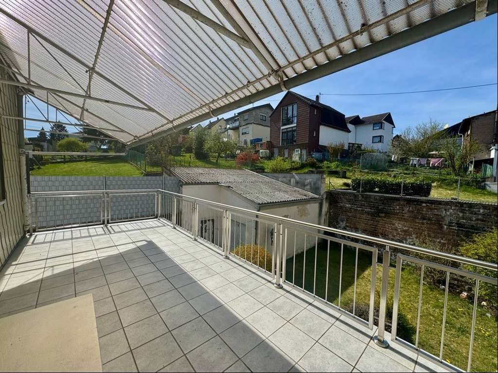 Immobilie in Quierschied - Attraktives 3-Parteienhaus in zentraler Lage von Quierschied - Bild 2