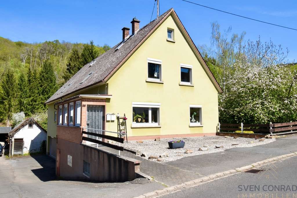 Immobilie in Idar-Oberstein - Viel Platz für Ihre Wohnideen – Charmantes Haus mit großem Grundstück & Bachzugang - Bild 4