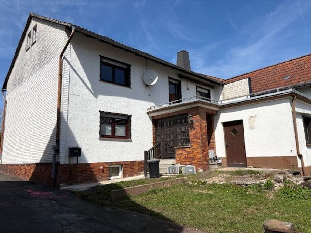 Immobilie in Grebenhain - Einfamilienhaus OT Herchenhain - mit Potential in ruhiger und ländlicher Umgebung - Bild 0