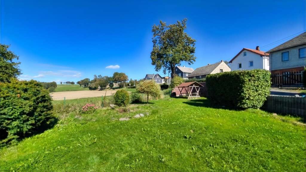 Immobilie in Drognitz - Auf dem Land ankommen: Liebevoll gestaltetes Haus, großer Garten, weiter Blick in Lothra - Bild 3