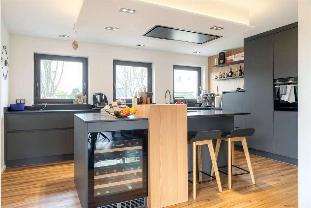 Immobilie in Osburg - Osburg: Top Einfamilienhaus, Doppelgarage, Garten, hochwertige Ausstattung, frei nach Absprache - Bild 4