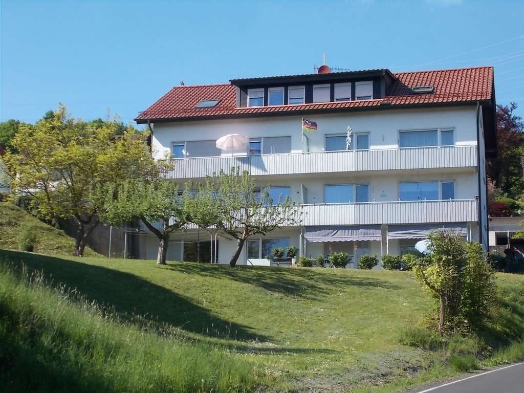 Immobilie in Ortenberg - Mehrfamilienhaus mit 7 Wohnungen in Ortenberg-Lißberg - Bild 1
