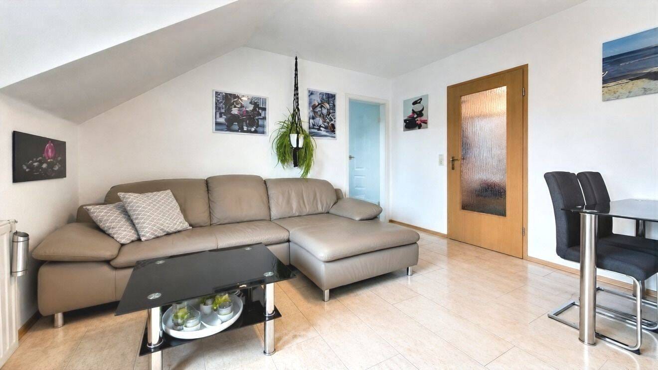 Immobilie in Wallhausen - Traumhafte 4-Zimmer-Maisonettewohnung mit Südbalkon in ruhiger Siedlungslage von Wallhausen - Bild 4