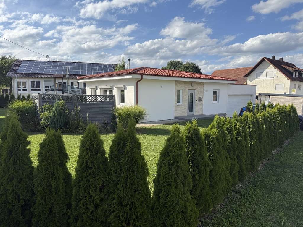 Immobilie in Ingoldingen - Neuwertiger Bungalow ideal für Singles, Paare oder Alleinerziehende - Bild 1