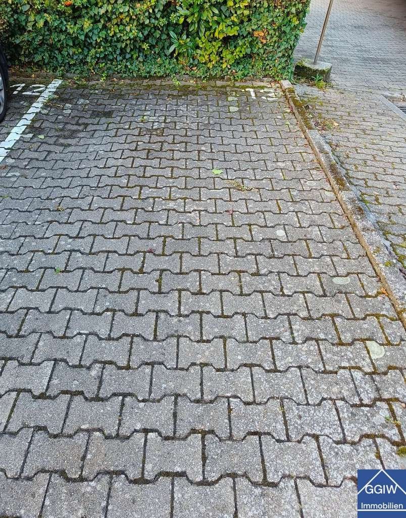 Immobilie in Oftersheim - Schön geschnittene Wohnung mit Balkon in Oftersheim bei Heidelberg inkl. Stellplatz und Kellerabteil - Bild 2