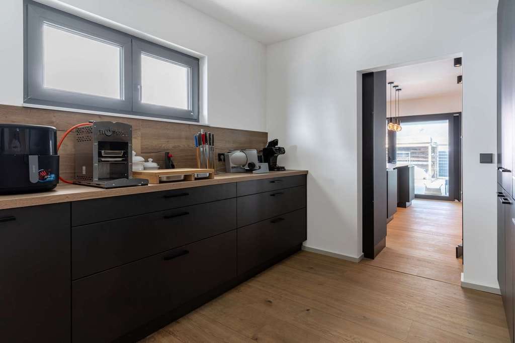 Immobilie in Haag an der Amper - Traumhaus mit exklusiver Ausstattung, Pool und Einliegerwohnung - Bild 4