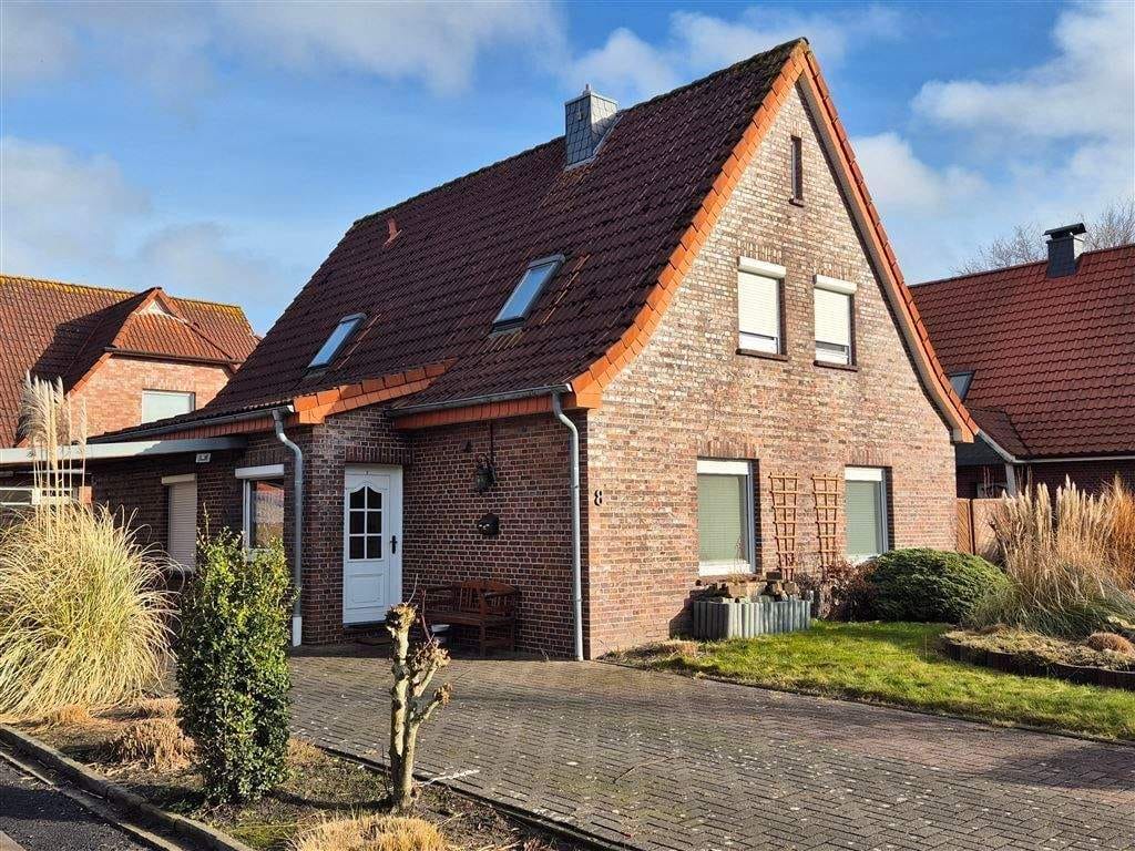 Immobilie in Wangerland - Solides und modernisiertes Einfamilienhaus in ruhiger Wohnlage - Bild 0