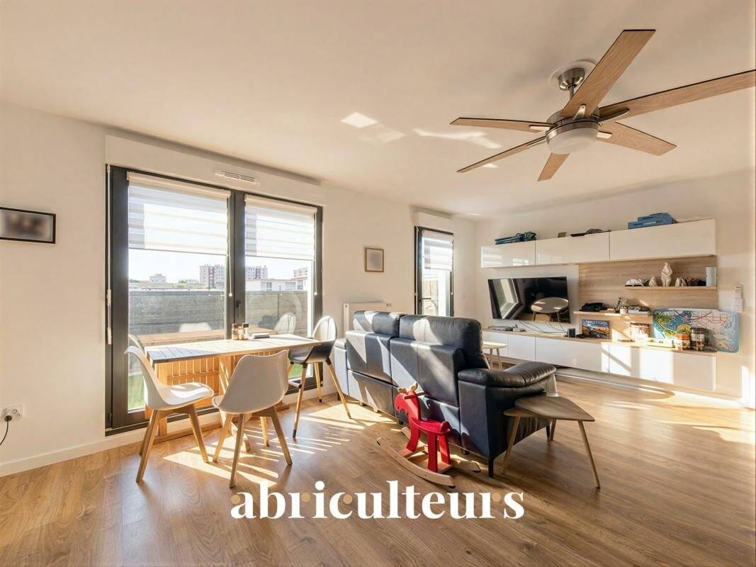 Immobilie in Weiherhammer - Wohnung mit 3 Zimmern, 72 m², Terrasse 41 m² in Colombes - Bild 2