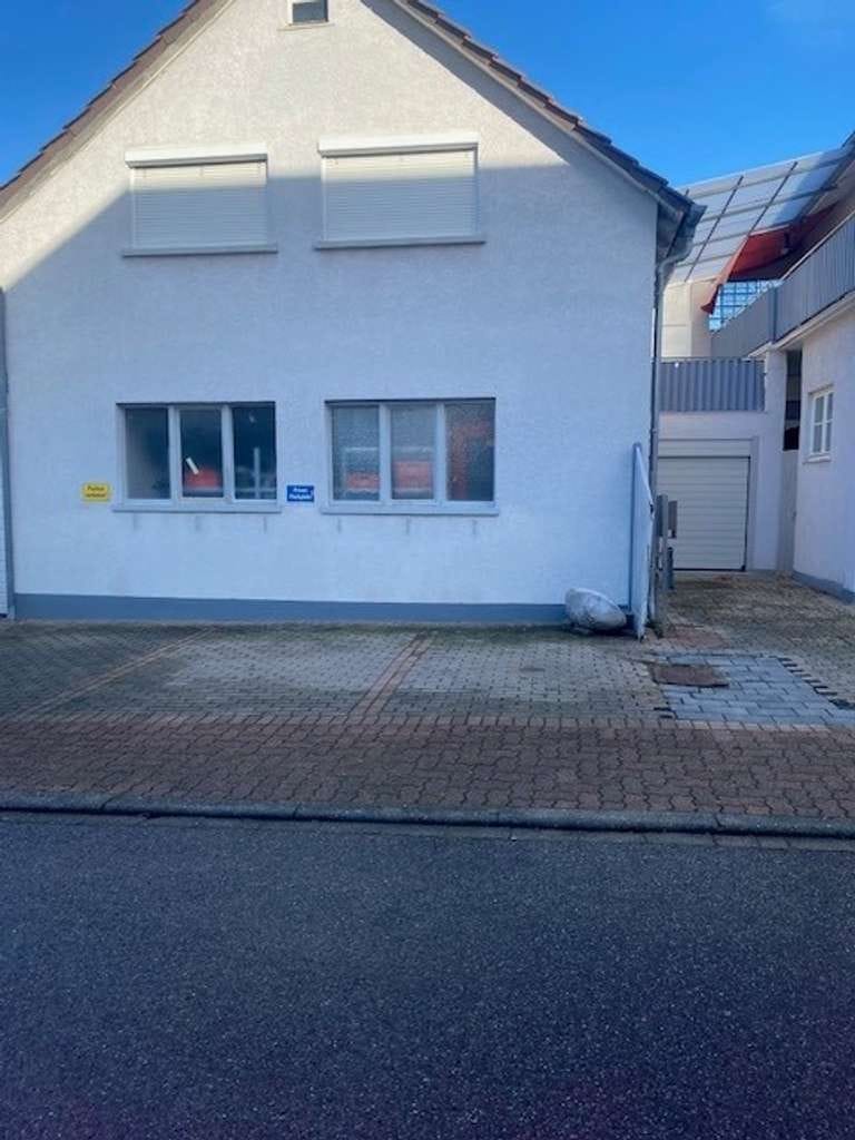 Immobilie in Nußloch - Nussloch interessantes 3 Familien Haus mit zusätzlicher Gewerbeeinheit - Bild 1