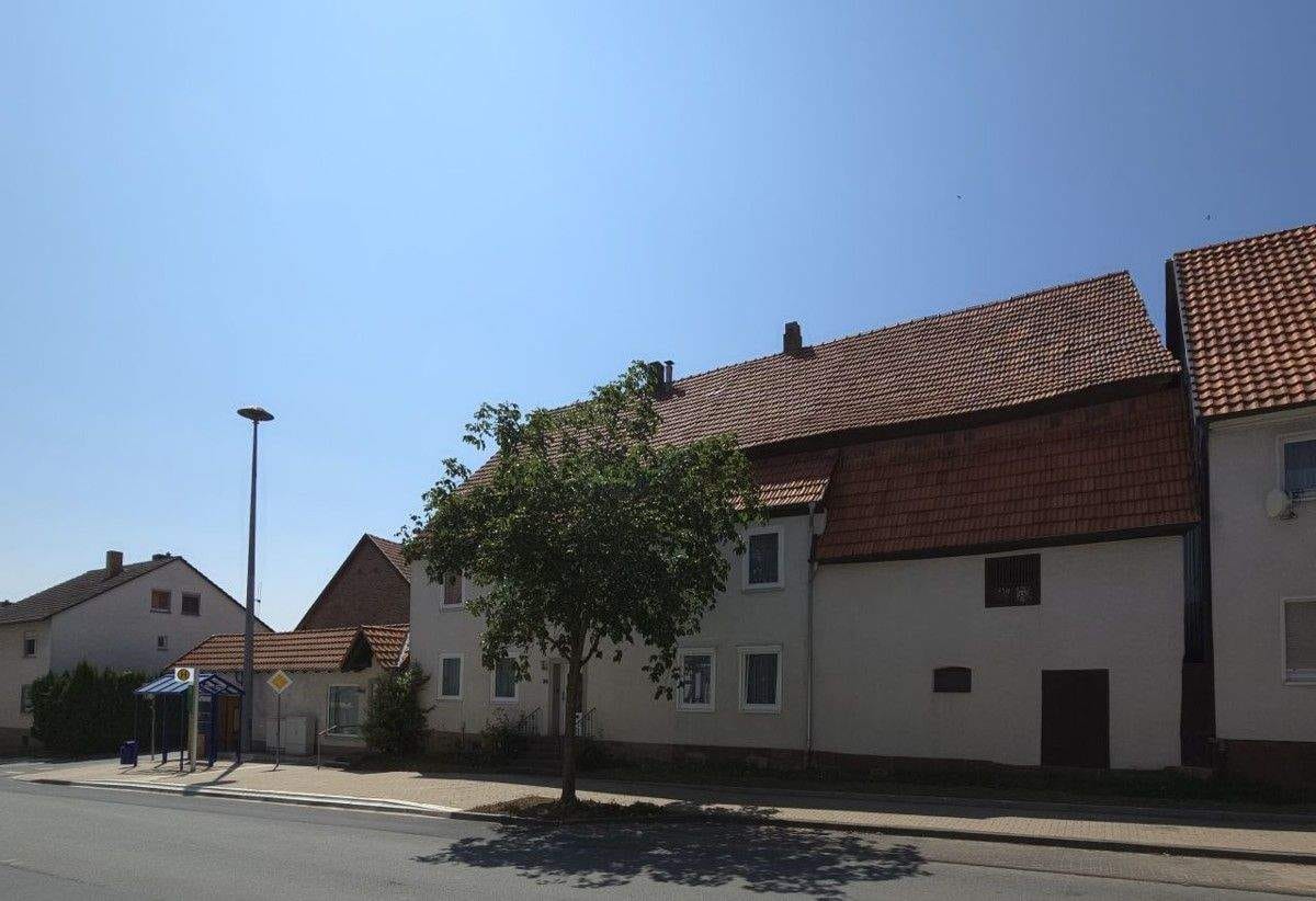 Immobilie in Hofgeismar - Großes Wohn- und Wirtschaftsobjekt mit vielfältigen Nutzungsmöglichkeiten - Bild 1