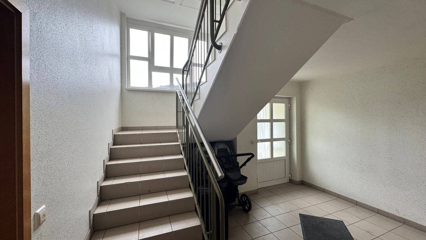 Immobilie in Hohenstein-Ernstthal - Neuwertiges Mehrfamilienhaus mit Balkonen und Terrasse  - Bild 4