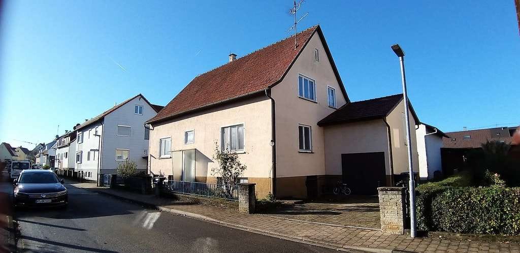 Immobilie in Riederich - Für handwerklich Geschickte od. Bauträger! 7,5 Ar Grdst. m. ält. Wohnhs. in ruhiger Ortsrandlage! - Bild 0