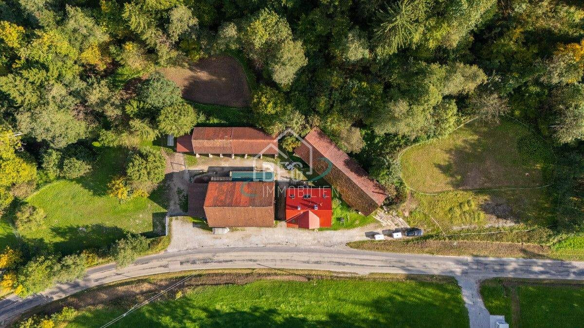 Immobilie in Fichtenberg - Kernsaniertes Wohnen: viel Platz, viel Komfort, viel Grün - Bild 1