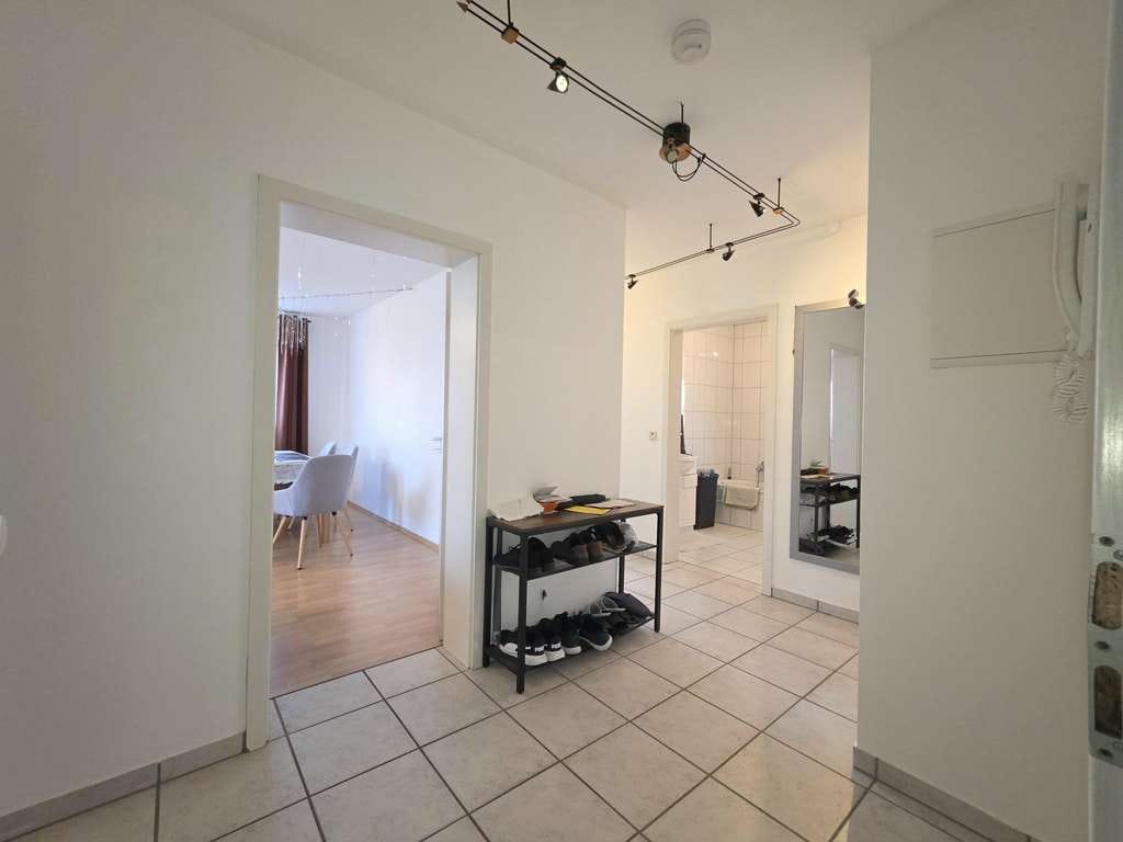 Immobilie in Lautertal - Helle Eigentumswohnung mit Balkon, Abendsonne & zwei Stellplätzen  - Bild 2