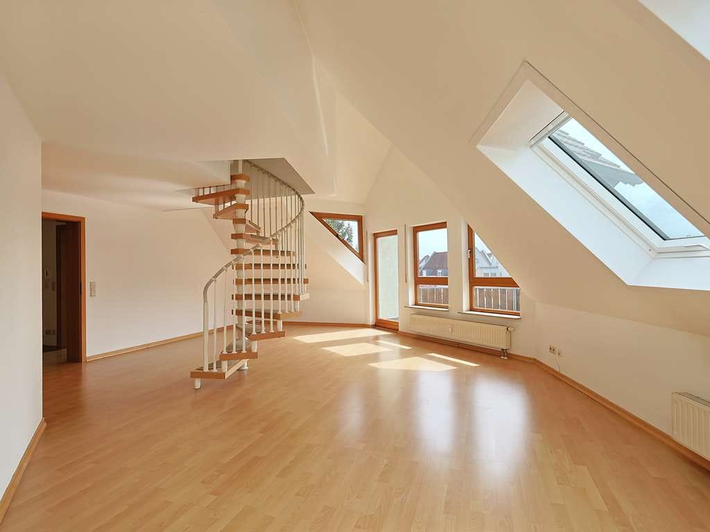 Immobilie in Rutesheim - Maisonette-Highlight: Galerie, Südbalkon, TG-Stellplatz - Bild 0