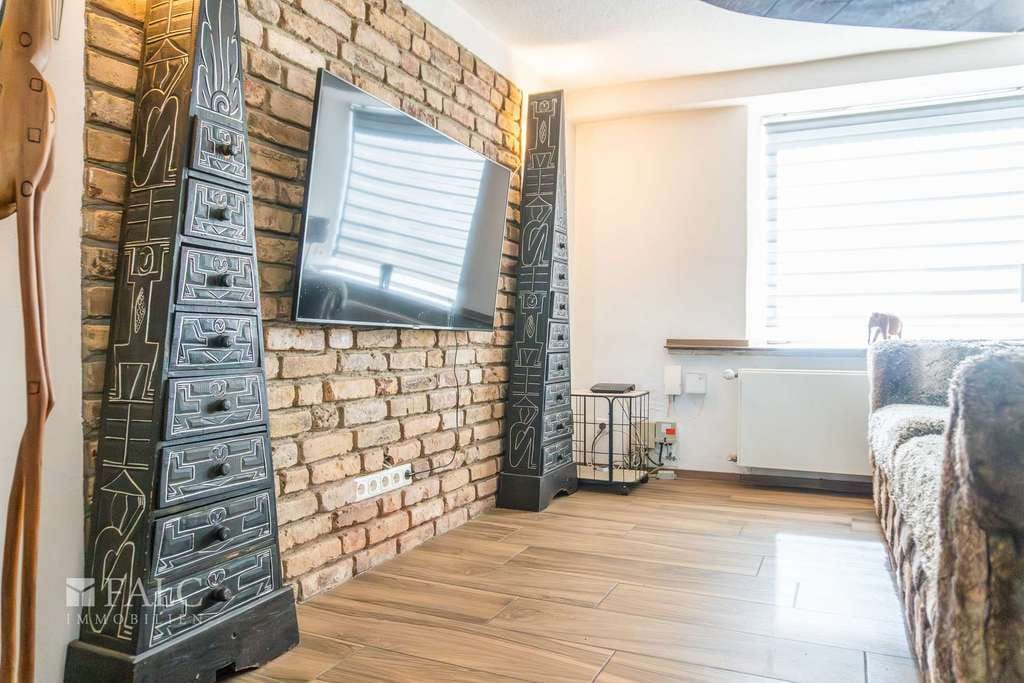 Immobilie in Niederkrüchten - Einfamilienhaus mit viel Potenzial in zentraler Lage! - Bild 2