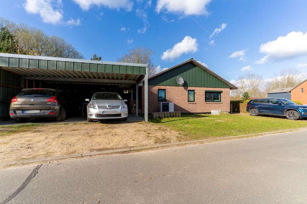 Immobilie in Hamdorf - Topsanierter Bungalow im Herzen Hamdorfs - Bild 1