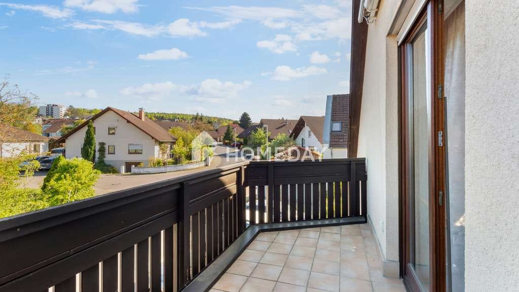Immobilie in Kreuzwertheim - 2-Zimmer-Dachgeschosswohnung mit Balkon & Tageslichtbad - Bild 1