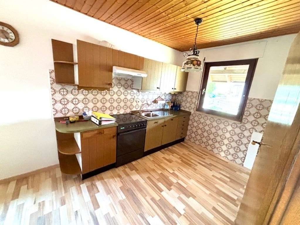 Immobilie in Burgkirchen an der Alz - Einfamilienhaus mit großzügigem Grundstück in Burgkirchen - Bild 3