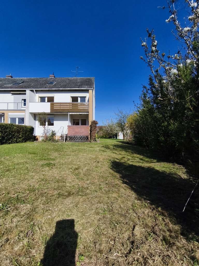 Immobilie in Sehnde - Reihenendhaus in Sehnde-Höver, sofort bezugsfrei, renovierungsbedürftig - Bild 3