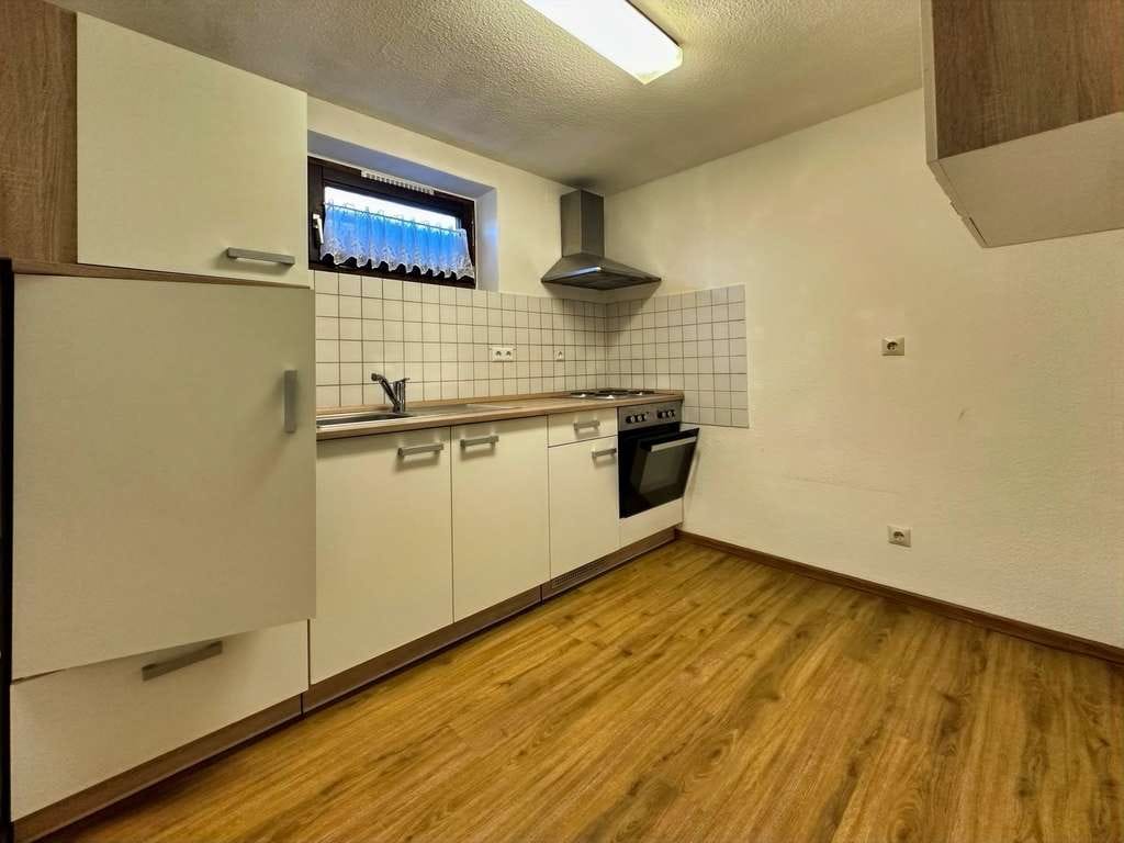Immobilie in Dettingen an der Erms - Zweifamilienhaus mit Einliegerwohnung, Doppelgarage in ruhiger Sackgasse - Bild 3