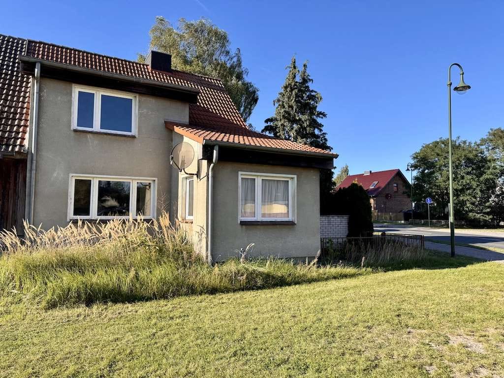 Immobilie in Grambow - HORN IMMOBILIEN++ Doppelhaushälfte in Rossow, sanierungsbedürftig mit kleinem Garten - Bild 2
