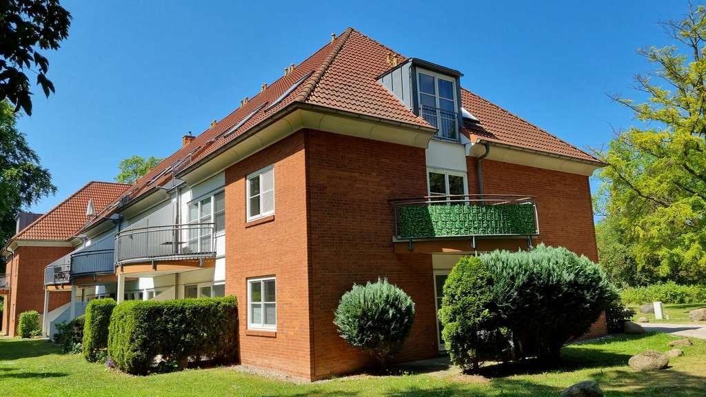 Immobilie in Bastorf - 1 Zimmer WE mit Blick in den Park - Bild 1