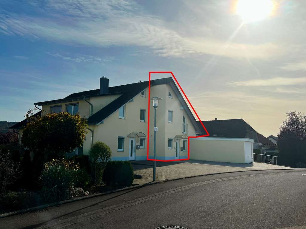 Immobilie in Dietingen - Sofort bezugsfrei: Provisionsfreie DDH mit vielseitigem Untergeschoss! - Bild 1