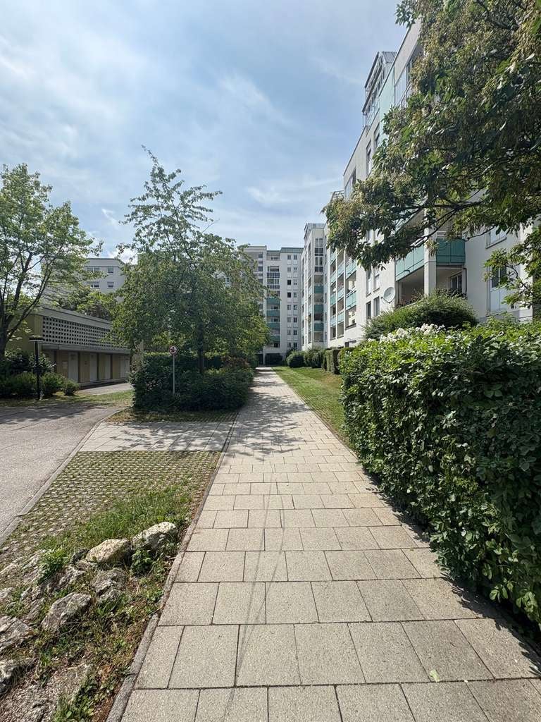 Immobilie in Germering - Attraktive Kapitalanlage! 1-Zimmer Wohnung mit Terrasse und TG-Stellplatz in gepflegter Wohnanlage - Bild 1