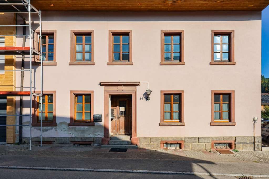 Immobilie in Hasel - Attraktive Eigentumswohnung im Erdgeschoss mit 3 nutzbaren Wohneinheiten – in Hasel - Bild 1