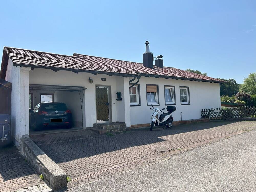 Immobilie in Egglkofen - ++Charmantes Einfamilienhaus mit großem Grundstück und vielseitigem Potenzial - Bild 3