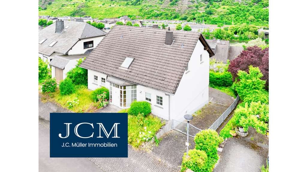 Immobilie in Cochem - Einziehen & wohlfühlen-Attraktives EFH mit 2 Balkonen u. Garage in ruhiger Moselblicklage von Cochem - Bild 0