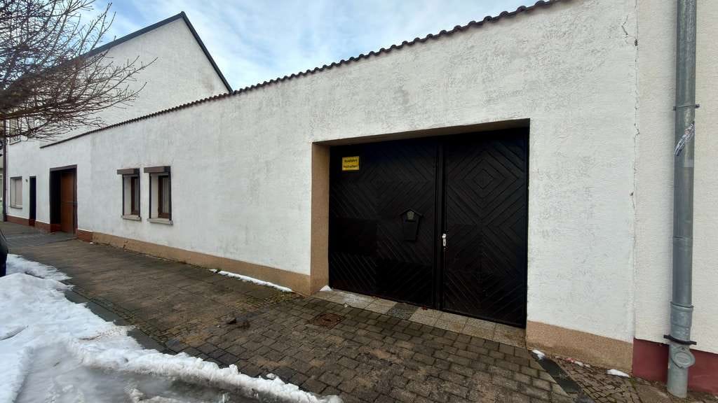 Immobilie in Güsten - Raum für Ideen: Haus mit Potential, Garage & Werkstatt in Güsten - Bild 0