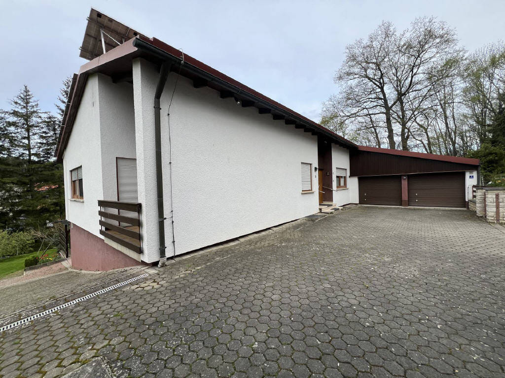 Immobilie in Dietersheim - Geräumiges Einfamilienhaus im Grünen! - Bild 1