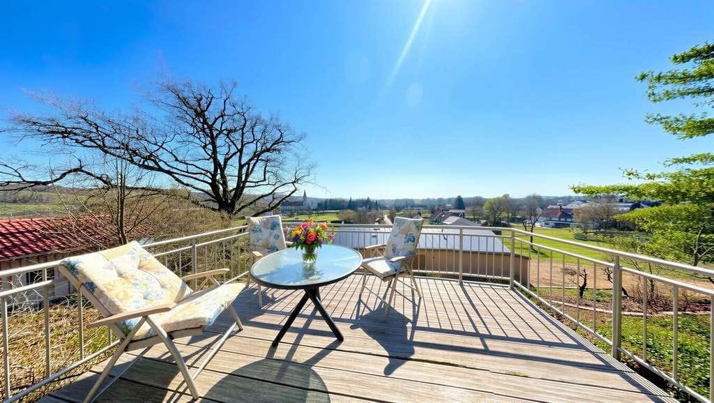 Immobilie in Neuhaus am Inn - „Grenzenlose Möglichkeiten: Riesiges Wohnjuwel mit separater Business-Ebene, ELW und Alpenblick" - Bild 2