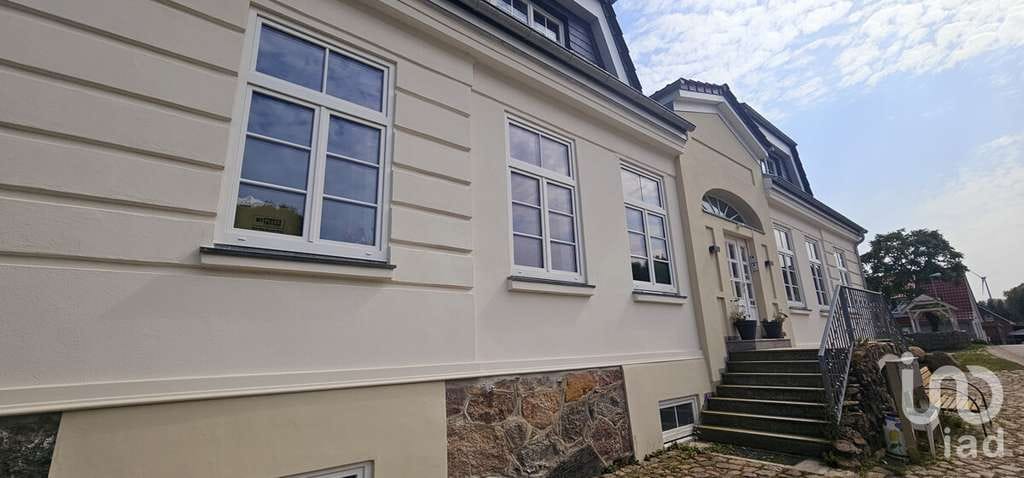 Immobilie in Selmsdorf - Erstbezug nach Kernsanierung: Traumhafte Erdgeschosswohnung mit Garten im historischem Gutshaus - Bild 2