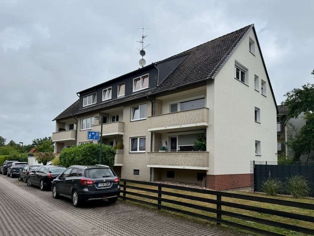 Immobilie in Langenhagen - Großzügiges Wohnen über zwei Ebenen – 5-Zimmer-Maisonette-Wohnung in Langenhagen-Engelbostel - Bild 1
