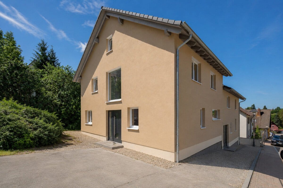 Immobilie in Fluorn-Winzeln - Neubau Erstbezug Sonnig gelegen in familiären Wohngebiet - Bild 1