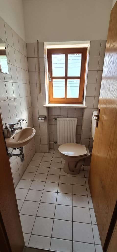 Immobilie in Kraiburg - ... gepflegte DHH mit 6 Zimmer auf 140m² Wfl. in ruhiger Lage ... - Bild 3