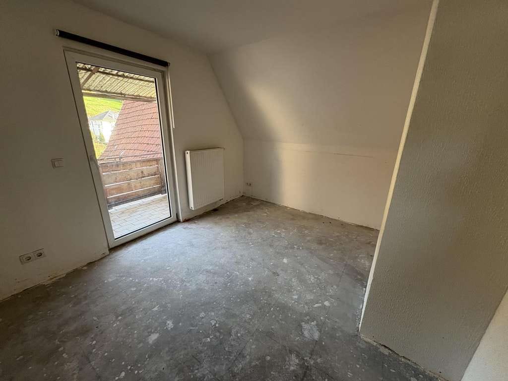 Immobilie in Dernbach (Westerwald) - Kleines Wohnhaus, Teilrenoviert - Bild 4