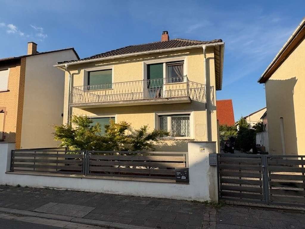 Immobilie in Lambsheim - Zweifamilienhaus in ruhiger Lage mit Bauplatz - Bild 2