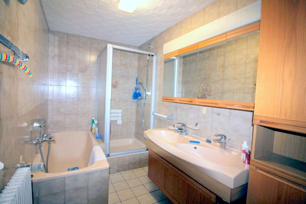 Immobilie in Königsbach-Stein - Große Immobilie in Stein mit 438 m² Wohn- und Nutzfläche - Bild 4