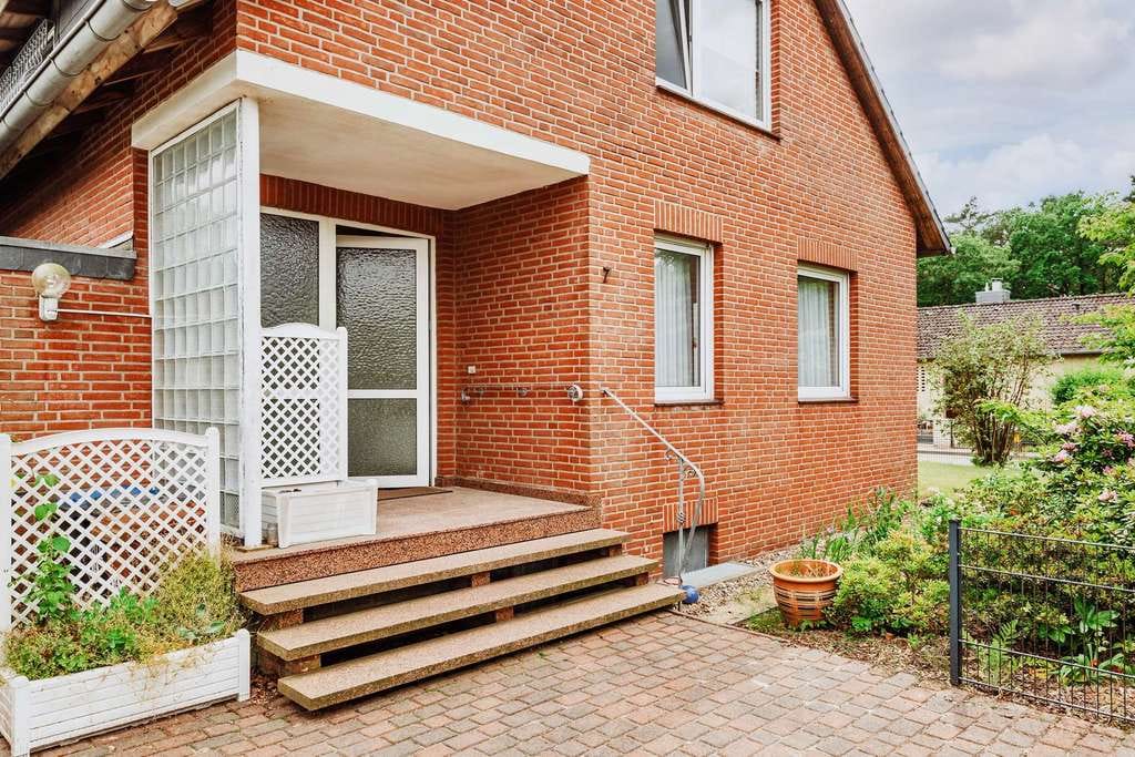 Immobilie in Lüneburg - Familienglück auf zwei Etagen – Wohnen mit Raum für alle Generationen - Erbpacht - Bild 1
